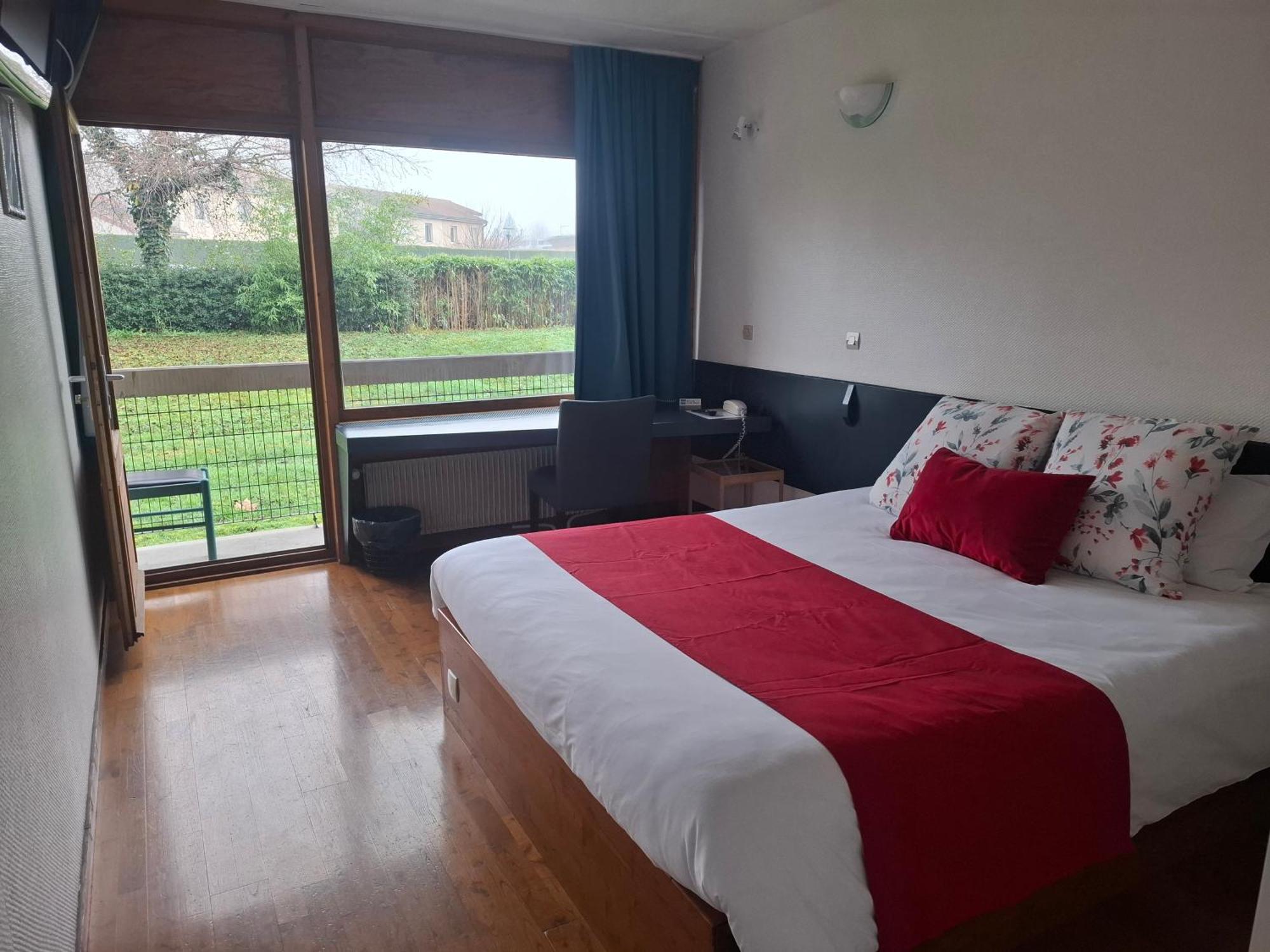 Hotel Restaurant Cirius Montrond-les-Bains Exteriér fotografie